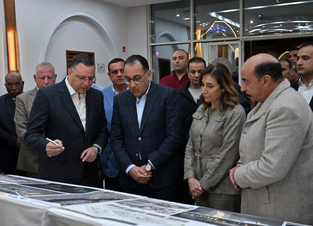 The Prime Minister’s night tour of the Public Library of Egypt in Aswan governorate